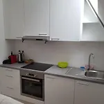 Al in den Aap gelogeerd?