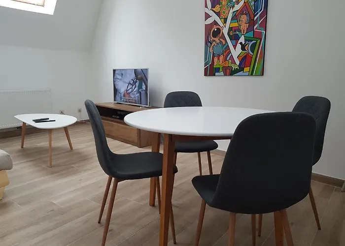 Al in den Aap gelogeerd?